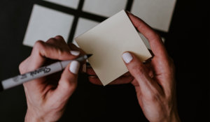 Memperhatikan hal-hal kecil