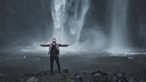 همه چیزتان را به خدا بدهید