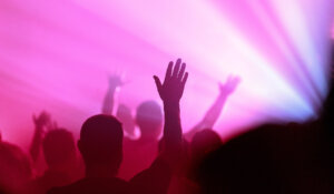 Бог говорит с нами во время поклонения